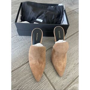 NATORI Minh Suede Mules Size 8 NWT